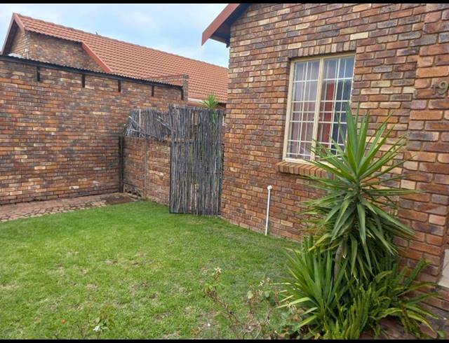 3 BEDROOM PROPERTY TO RENT IN CLAREMONT